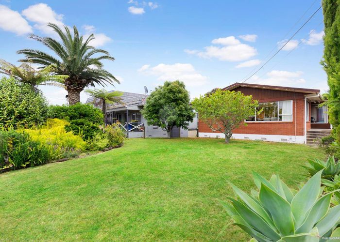  at 108 Sunset Road, Unsworth Heights, North Shore City, Auckland