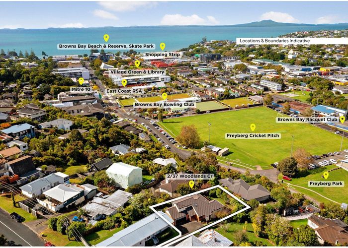  at 2/37 Woodlands Crescent, Browns Bay, Auckland