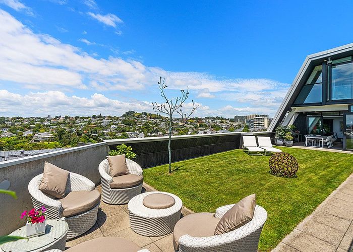  at 18A Railway Street, Newmarket, Auckland