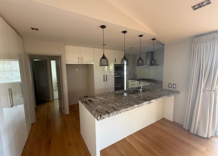  at 112 Kittiwake Drive, Schnapper Rock, North Shore City, Auckland