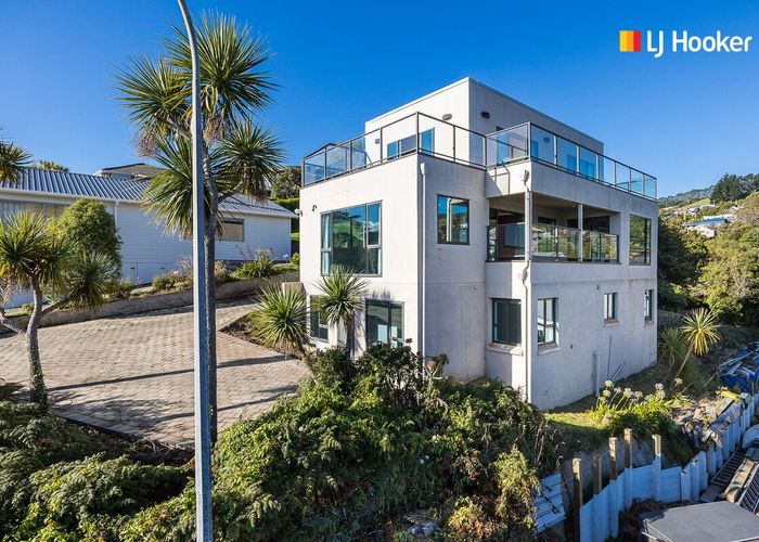  at 4 Bewley Avenue, Macandrew Bay, Dunedin