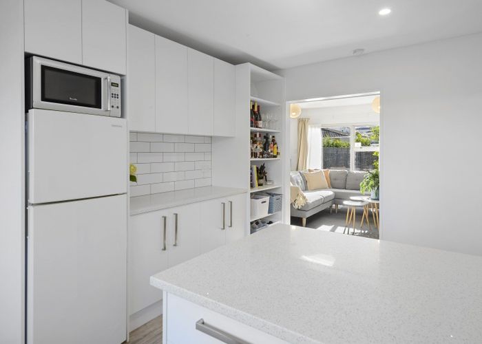  at 2/34 Picton Avenue, Riccarton, Christchurch