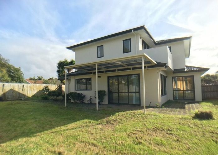  at 32 Riverstone Road, Te Atatu Peninsula, Auckland
