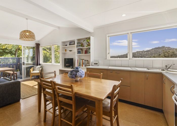  at 58 Homewood Crescent, Karori, Wellington