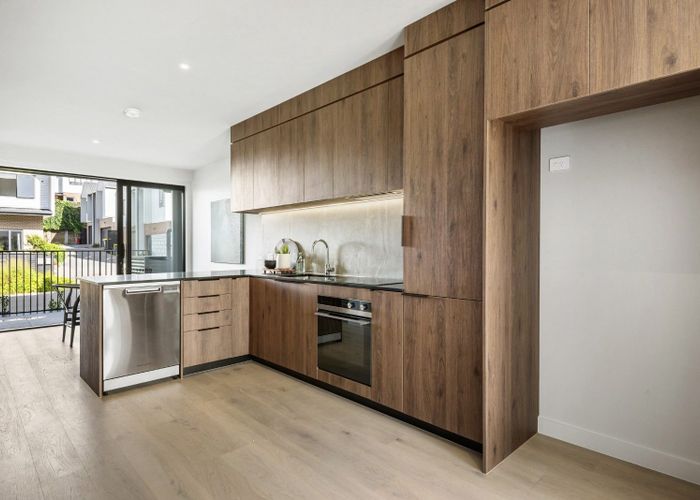  at 5B Windlass Street, Long Bay, North Shore City, Auckland