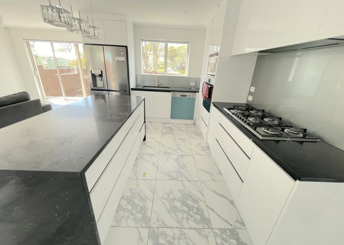  at 27 Commodore Drive, Lynfield, Auckland City, Auckland