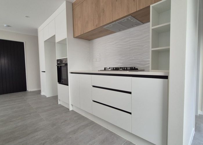  at 2/20 Treeway, Sunnyhills, Manukau City, Auckland