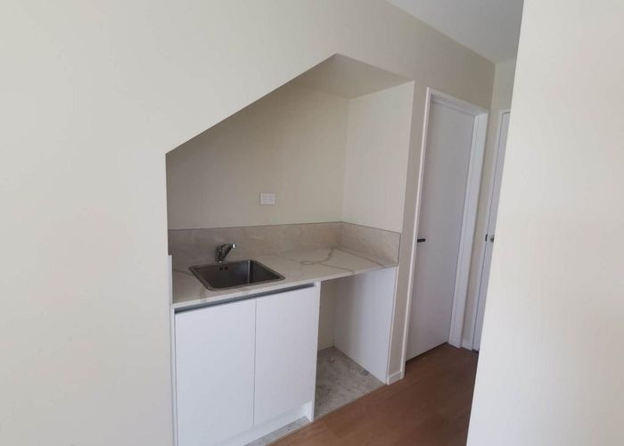  at 74 Casuarina Road, Half Moon Bay, Manukau City, Auckland