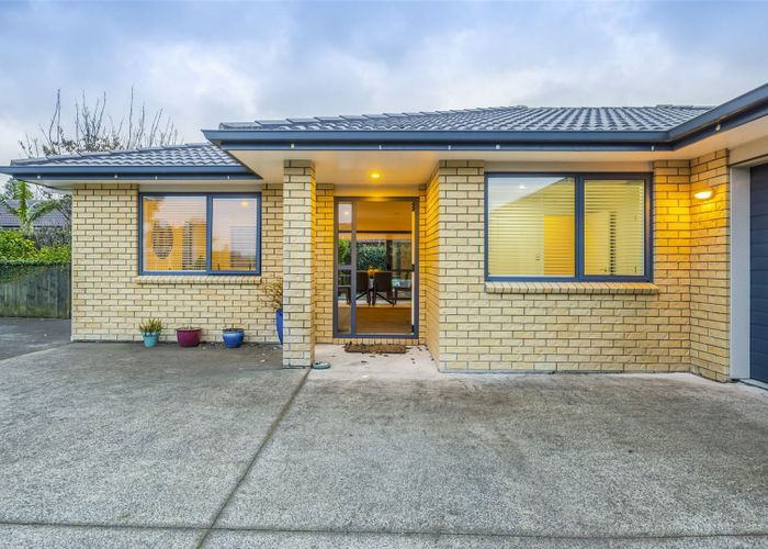  at 106B Simpson Road, Henderson Valley, Auckland
