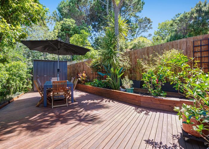  at 10 Kukupa Road, Sunnyvale, Auckland