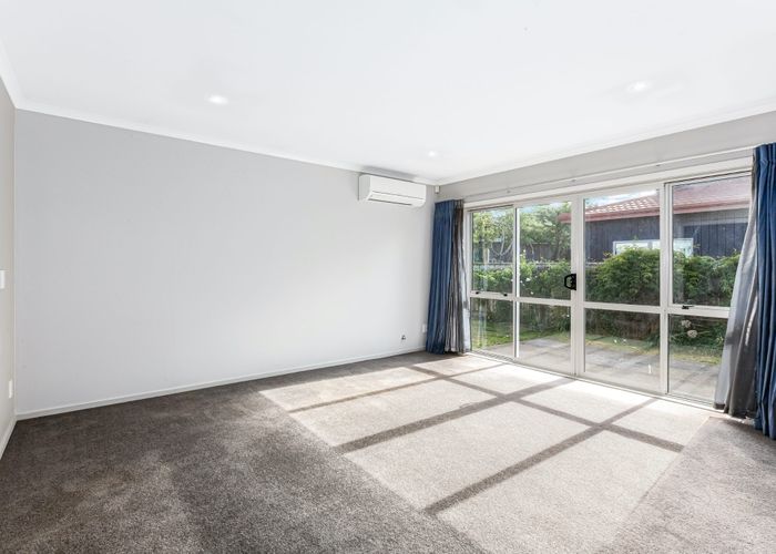  at 6 Routeburn Avenue, Aotea, Porirua, Wellington