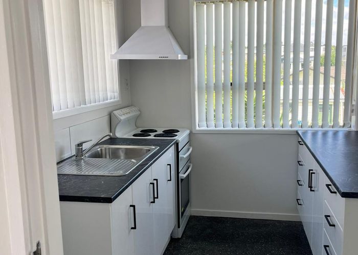  at 2/34 Sabulite road, Kelston, Waitakere City, Auckland