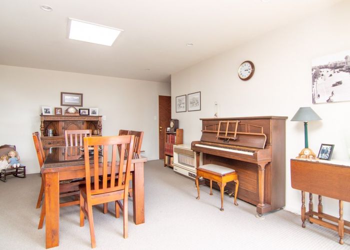 Free property data for 8 Northbrook Court Roslyn Palmerston North