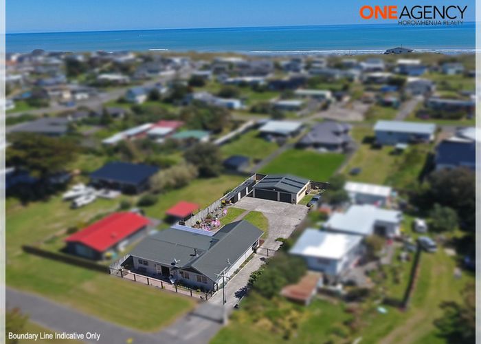  at 10 Dustin Street, Foxton Beach, Foxton