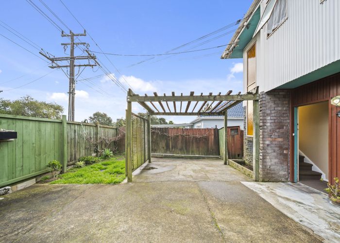  at 1/10 Sunnyside Road, Sunnyvale, Auckland