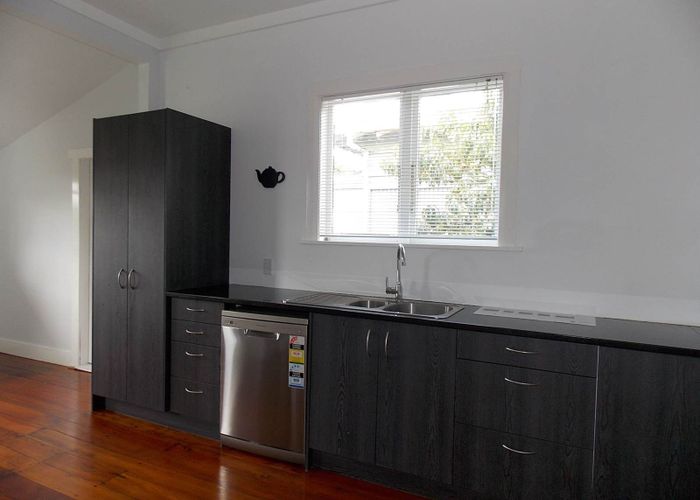  at 86 Calgary Street, Sandringham, Auckland City, Auckland