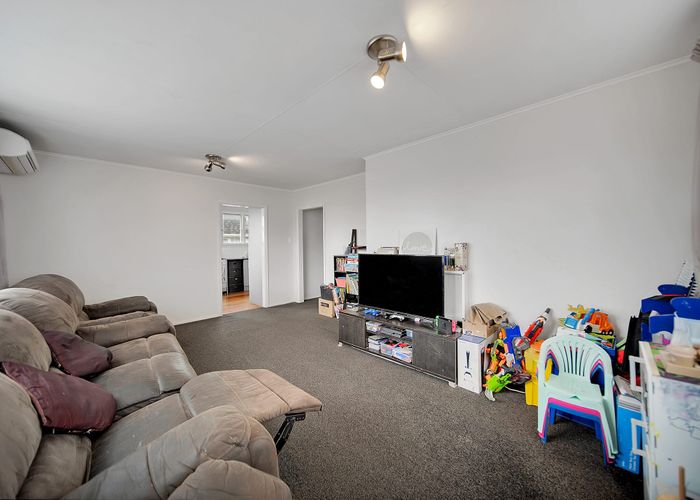  at 5 Viscount Street, Mangere, Auckland