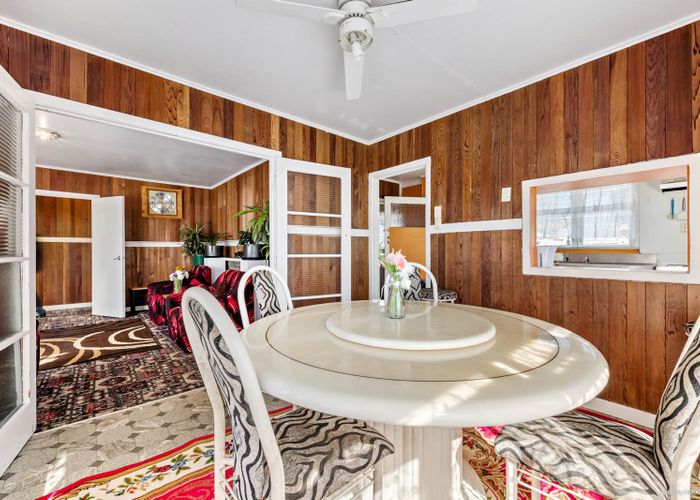  at 33 Haddon Street, Mangere East, Auckland