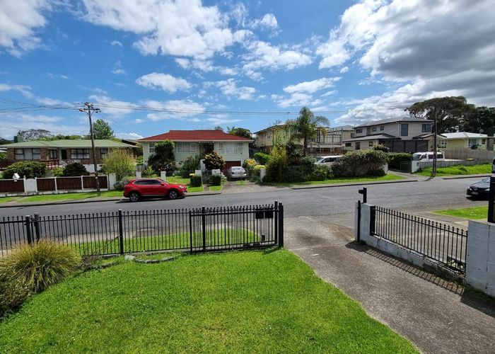  at 18 Greenmeadows Ave, Manurewa East, Manukau City, Auckland