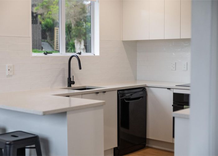  at 24 Halloran Place, Massey, Waitakere City, Auckland