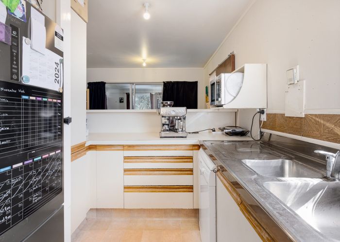 at 1124 Papamoa Beach Road, Papamoa Beach, Papamoa