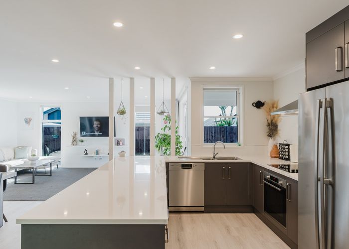  at 10 Mahutonga Terrace, Hamilton