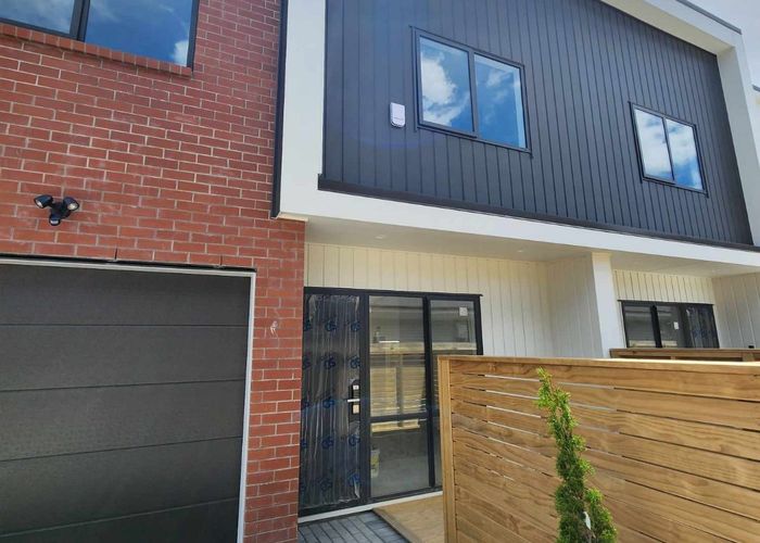 at 32 Yeovil Street, Te Atatu Peninsula, Waitakere City, Auckland