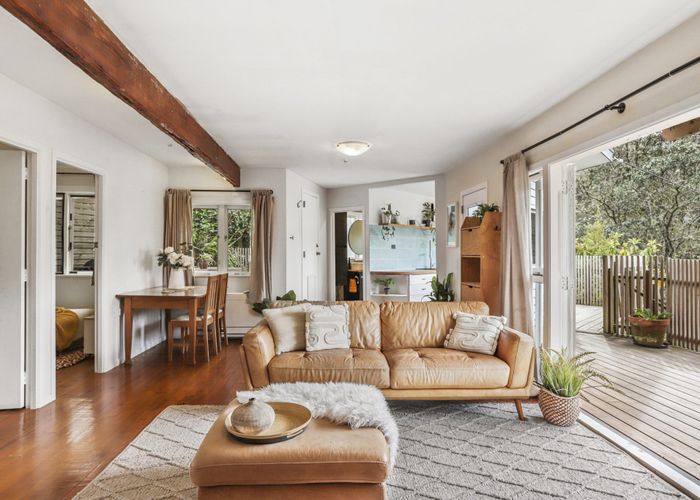  at 61 Western Road, Laingholm, Waitakere City, Auckland