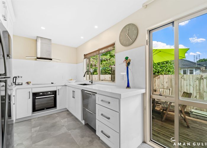  at 12H Mead Street, Avondale, Auckland