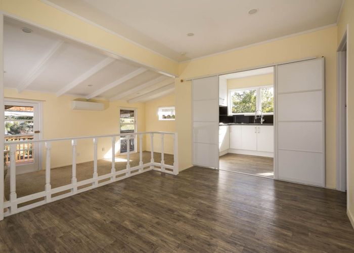  at 3 Pavola Grove, Glenfield, Auckland