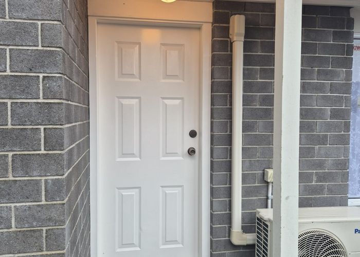  at 16 Randwich Place, Randwick Park, Manukau City, Auckland