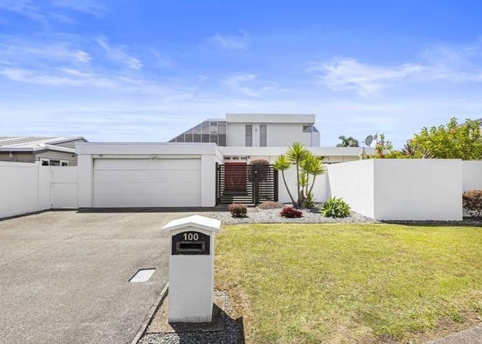  at 100 Bramley Drive, Farm Cove, Auckland