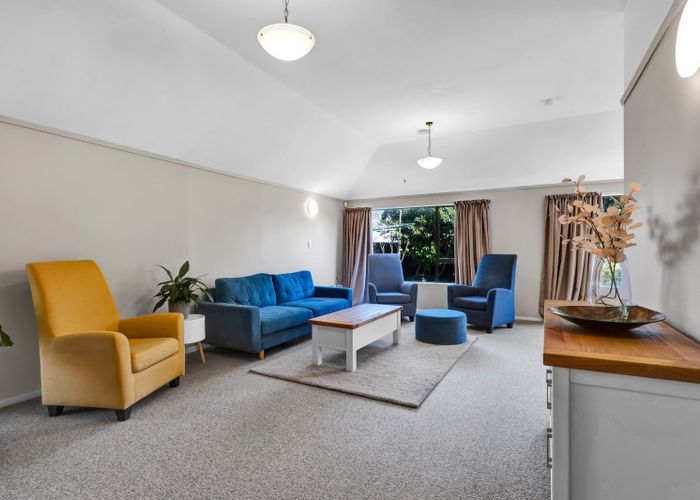  at 102 Barrett Road, Whalers Gate, New Plymouth