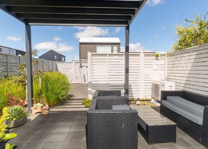  at 4 Whimbrel Road, Flat Bush, Manukau City, Auckland