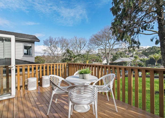 at 2/4 Sierra Street, Glendowie, Auckland