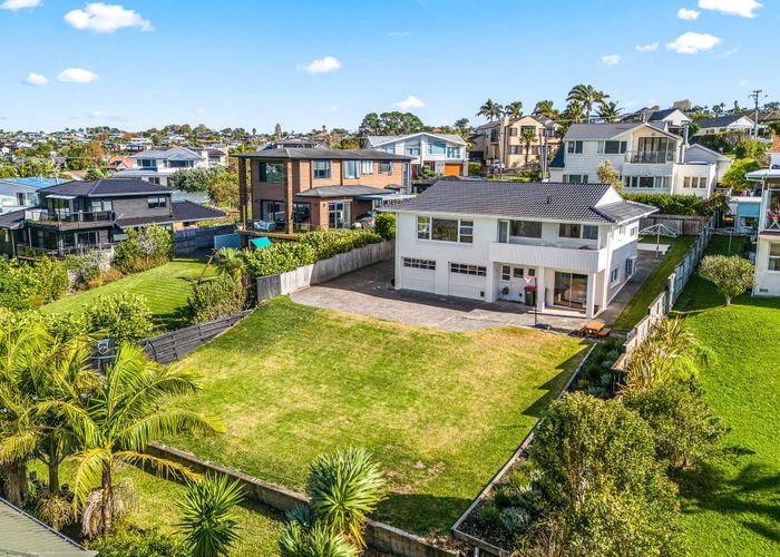  at 15A Seaview Road, Castor Bay, North Shore City, Auckland