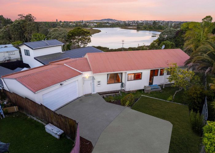  at 1/29 Beaubank Road, Kelston, Auckland