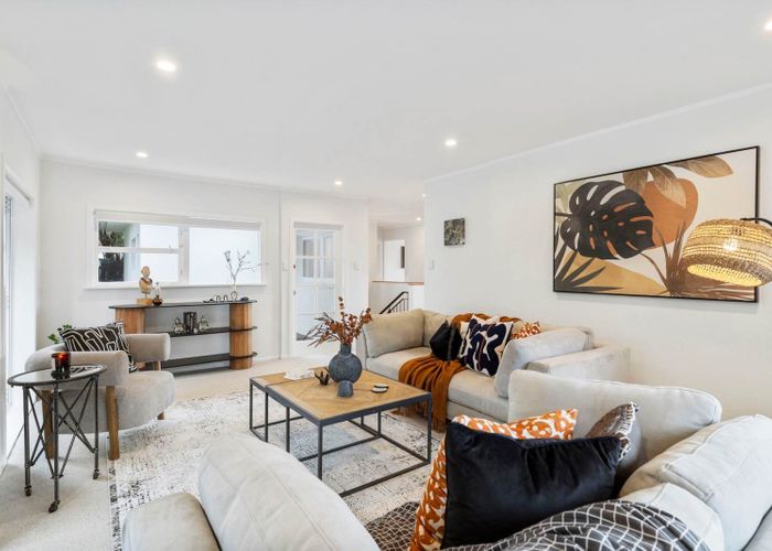  at 2/4 Corunna Road, Milford, North Shore City, Auckland