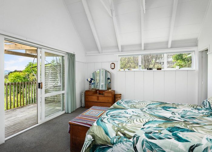  at 10 Moana Drive, Tanners Point, Tahawai