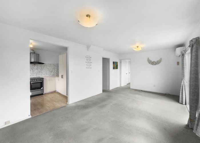  at 2/14 Chalmers Street, Avondale, Auckland City, Auckland