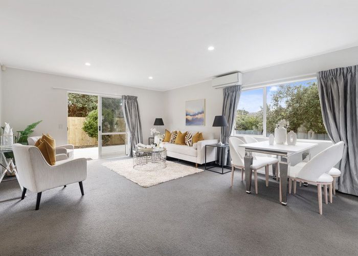  at 2/3 Wellesley Road, Mangere Bridge, Manukau City, Auckland