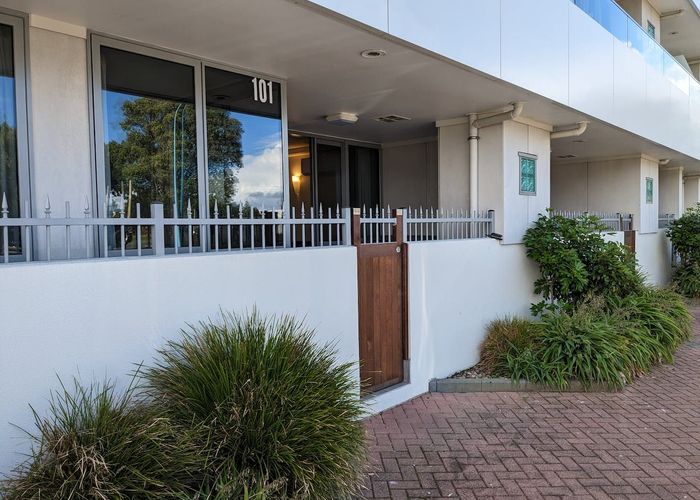  at 101/36 Victoria Road, Mount Maunganui
