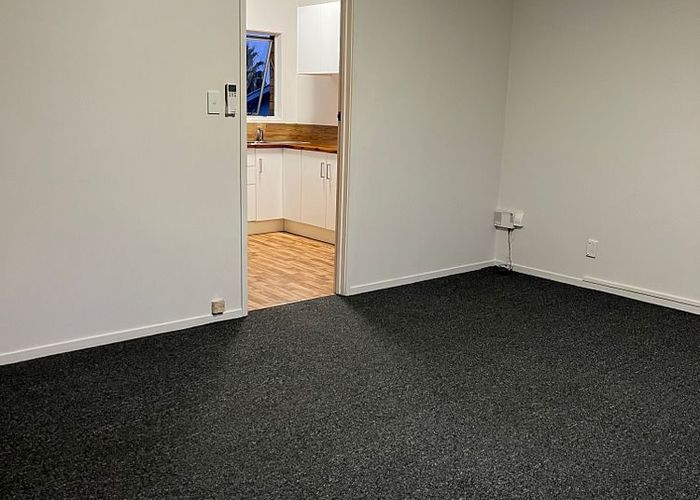  at 3/178 Chivalry Road, Glenfield, North Shore City, Auckland
