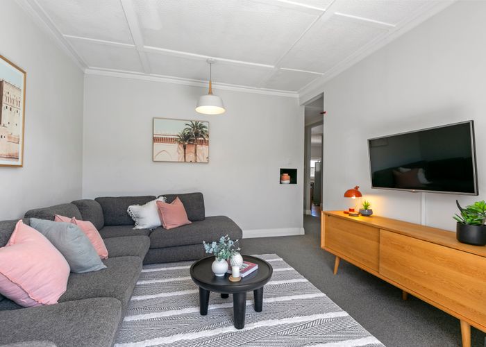  at 7 Shortland Street, Khandallah, Wellington