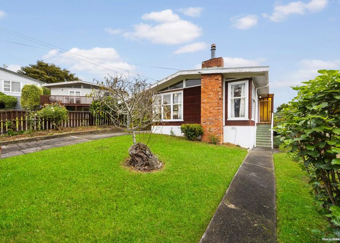  at 5 Jasmine Place, Blockhouse Bay, Auckland