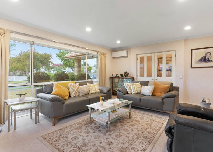  at 5 Casabella Court, Northpark, Auckland