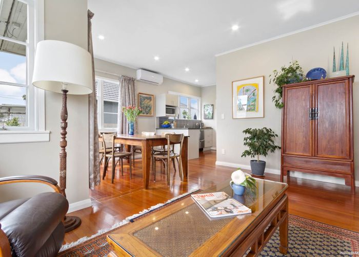  at 14 Riversdale Road, Avondale, Auckland