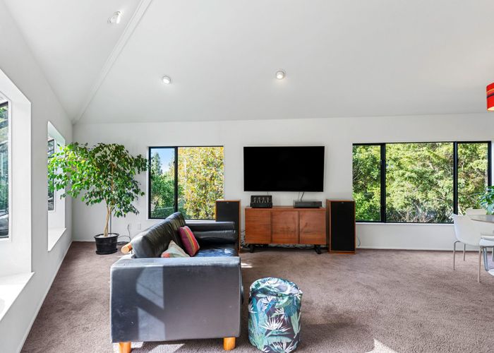  at 2/7 Almadale Place, Hillcrest, North Shore City, Auckland