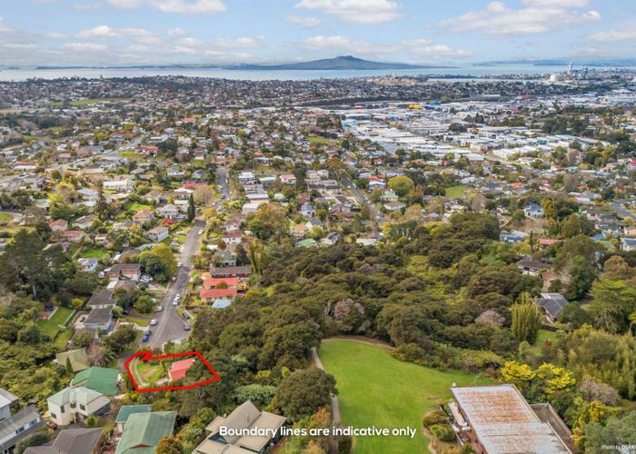  at 40 Finn Place, Totara Vale, North Shore City, Auckland