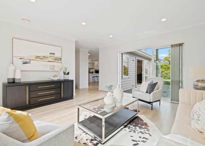  at 20 Newport Place, Forrest Hill, Auckland